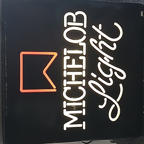 Michelob Light Neon Light - Picture 1 of 10